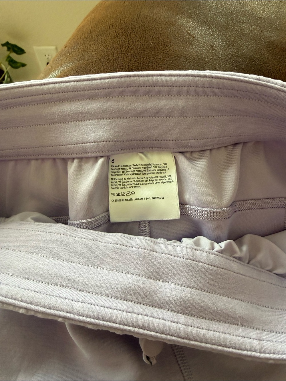 Lululemon Light purple High-Rise shorts - Picture 8 of 8